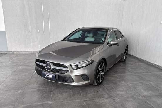 MERCEDES-BENZ-A 200-2019
