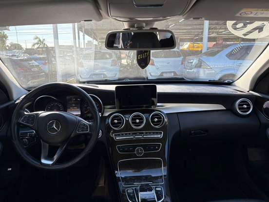MERCEDES-BENZ-A 200-2018