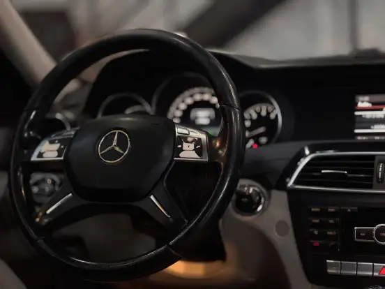 MERCEDES-BENZ-C 180-2013