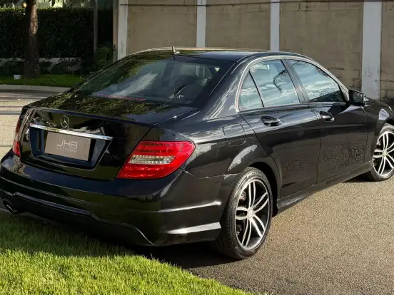 MERCEDES-BENZ-C 180-1.6 CGI SPORT 16V TURBO GASOLINA 4P AUTOMÁTICO MERCEDES-BENZ-C 180-2013