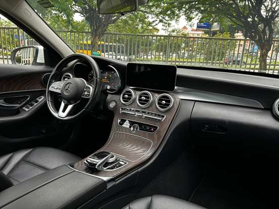 MERCEDES-BENZ-C 180-2020