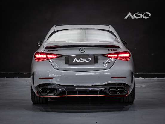 MERCEDES-BENZ-C 63 AMG-2024