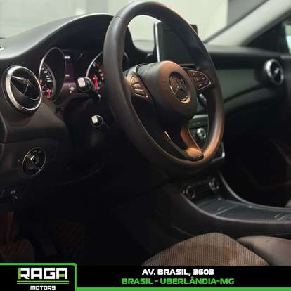 MERCEDES-BENZ-CLA 180-2017