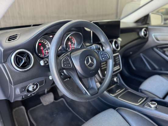 MERCEDES-BENZ-CLA 180-1.6 CGI GASOLINA 7G-DCT MERCEDES-BENZ-CLA 180-2018