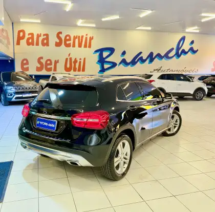 MERCEDES-BENZ-GLA 200-2017