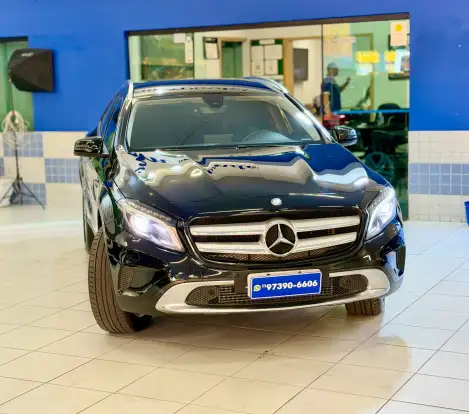 MERCEDES-BENZ-GLA 200-2017