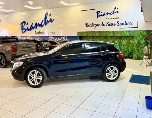 MERCEDES-BENZ-GLA 200-1.6 CGI ADVANCE 16V TURBO FLEX 4P AUTOMÁTICO MERCEDES-BENZ-GLA 200-2017