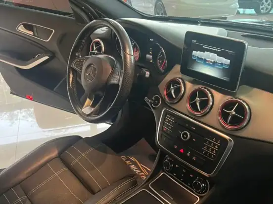 MERCEDES-BENZ-GLA 200-1.6 CGI ADVANCE 16V TURBO FLEX 4P AUTOMÁTICO MERCEDES-BENZ-GLA 200-2015
