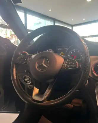 MERCEDES-BENZ-GLA 200-2015