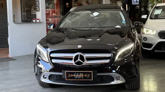 MERCEDES-BENZ-GLA 200-2016