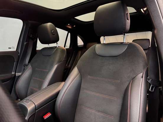 MERCEDES-BENZ-GLA 200-2024
