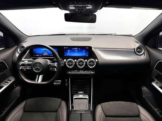 MERCEDES-BENZ-GLA 200-1.3 MHEV AMG LINE 7G-DCT MERCEDES-BENZ-GLA 200-2024