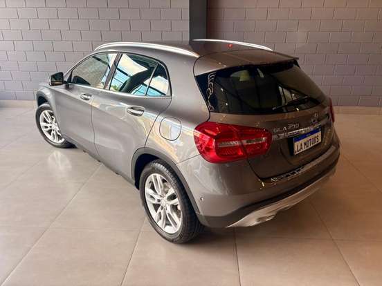 MERCEDES-BENZ-GLA 200-1.6 CGI ADVANCE 16V TURBO FLEX 4P AUTOMÁTICO MERCEDES-BENZ-GLA 200-2015