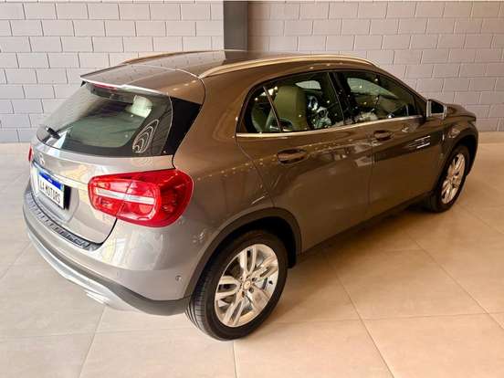 MERCEDES-BENZ-GLA 200-1.6 CGI ADVANCE 16V TURBO FLEX 4P AUTOMÁTICO MERCEDES-BENZ-GLA 200-2015