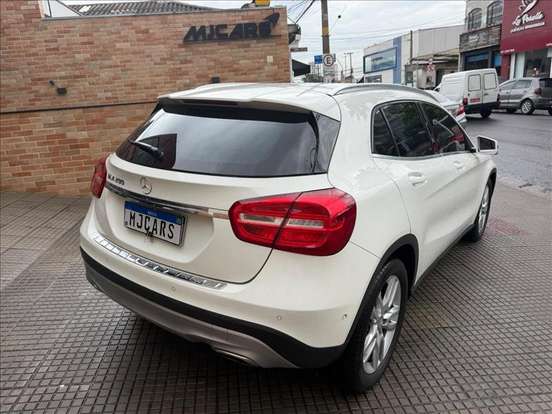 MERCEDES-BENZ-GLA 200-1.6 CGI ADVANCE 16V TURBO FLEX 4P AUTOMÁTICO MERCEDES-BENZ-GLA 200-2015