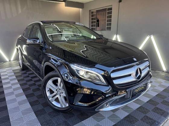 MERCEDES-BENZ GLA 200 1.6 CGI ENDURO 16V TURBO FLEX 4P AUTOMÁTICO