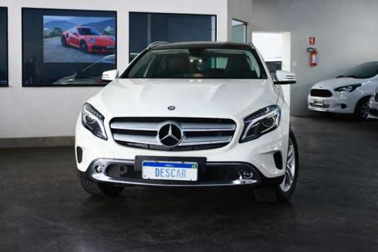 MERCEDES-BENZ-GLA 200-2016