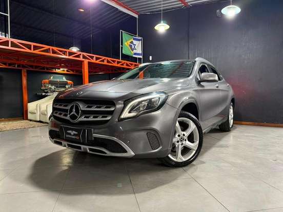 MERCEDES-BENZ-GLA 200-2018