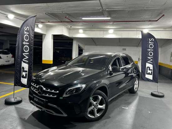 MERCEDES-BENZ-GLA 200-2019