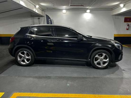 MERCEDES-BENZ-GLA 200-2019
