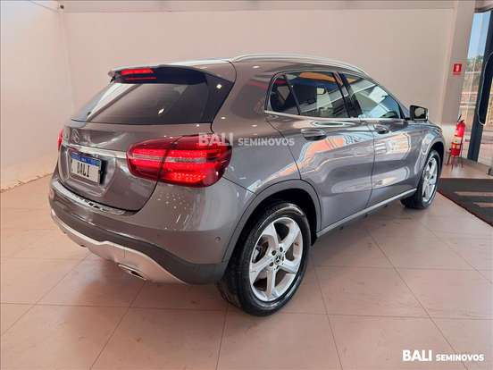 MERCEDES-BENZ-GLA 200-1.6 CGI FLEX ADVANCE 7G-DCT MERCEDES-BENZ-GLA 200-2019