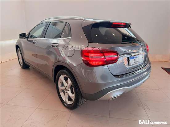 MERCEDES-BENZ-GLA 200-1.6 CGI FLEX ADVANCE 7G-DCT MERCEDES-BENZ-GLA 200-2019