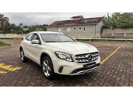 MERCEDES-BENZ-GLA 200-1.6 CGI FLEX ADVANCE 7G-DCT MERCEDES-BENZ-GLA 200-2017
