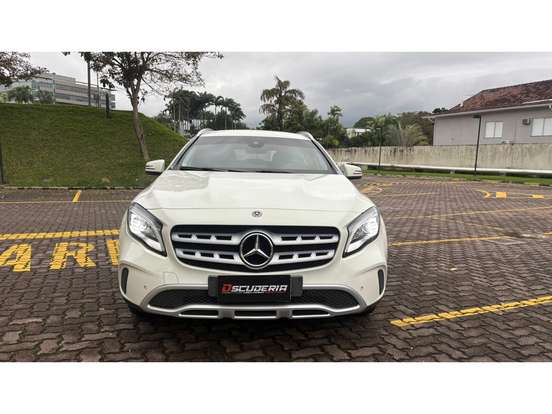 MERCEDES-BENZ-GLA 200-1.6 CGI FLEX ADVANCE 7G-DCT MERCEDES-BENZ-GLA 200-2017