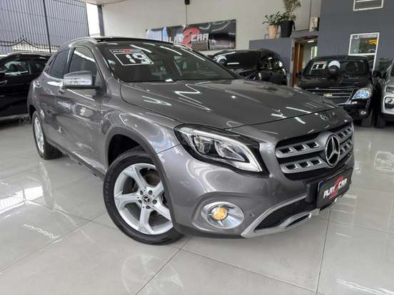 MERCEDES-BENZ-GLA 200-2018