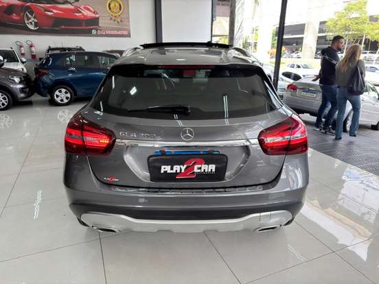 MERCEDES-BENZ-GLA 200-2018