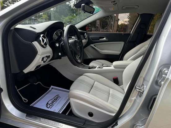 MERCEDES-BENZ-GLA 200-2018