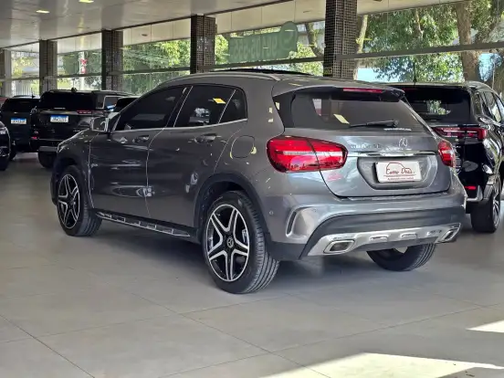 MERCEDES-BENZ-GLA 250-2018
