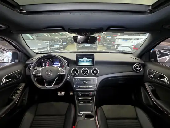 MERCEDES-BENZ-GLA 250-2018