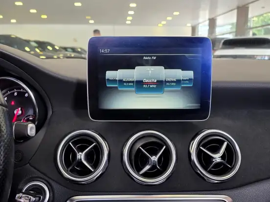 MERCEDES-BENZ-GLA 250-2018