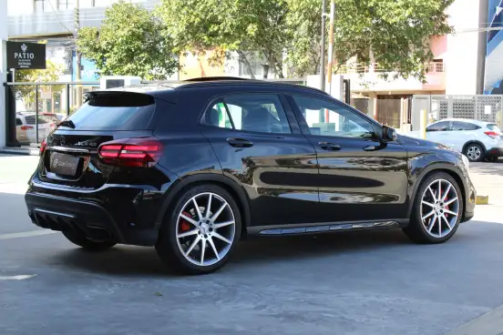 MERCEDES-BENZ-GLA 45 AMG-2017