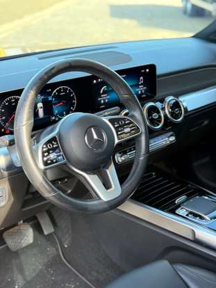 MERCEDES-BENZ-GLB 200-2020