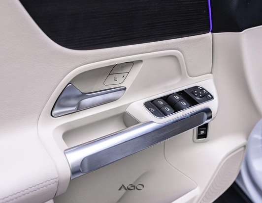 MERCEDES-BENZ-GLB 200-2022