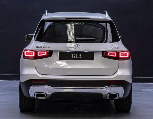 MERCEDES-BENZ-GLB 200-2022