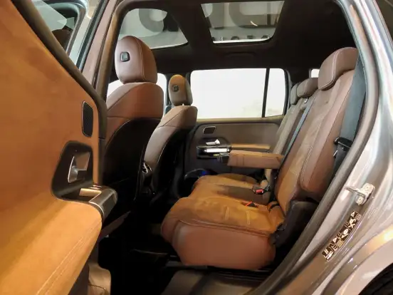 MERCEDES-BENZ-GLB 220-2025