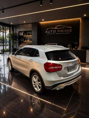 MERCEDES-BENZ-GLA 200-2015