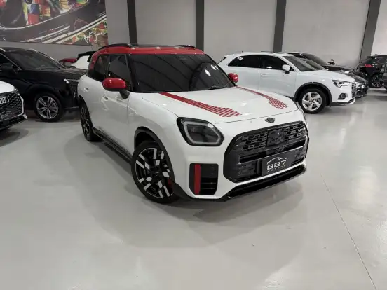 MINI-COUNTRYMAN-2025