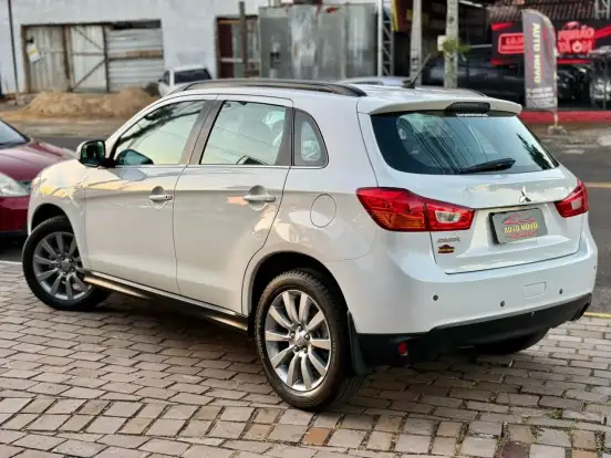 MITSUBISHI-ASX-2014
