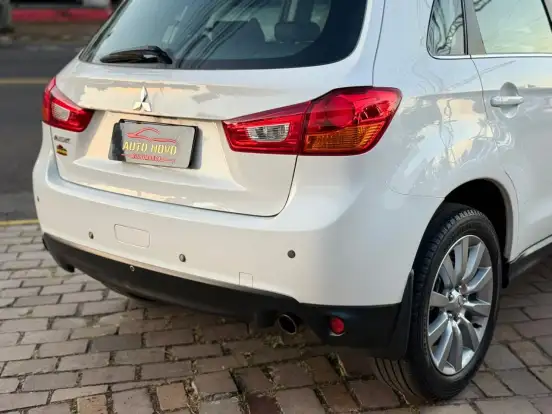MITSUBISHI-ASX-2014