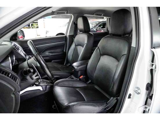 MITSUBISHI-ASX-2012