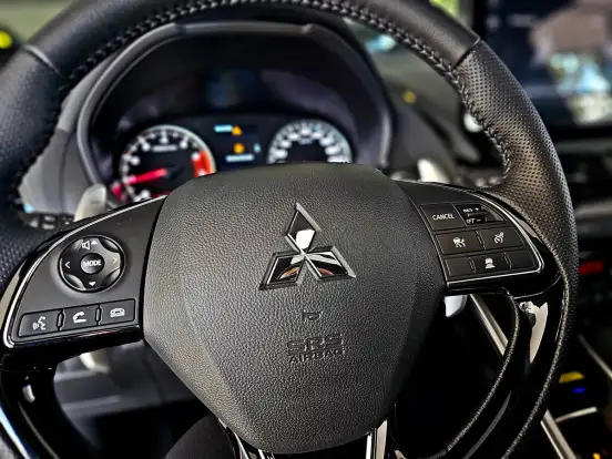 MITSUBISHI-ECLIPSE CROSS-1.5 MIVEC TURBO GASOLINA HPE BLACK CVT MITSUBISHI-ECLIPSE CROSS-2025