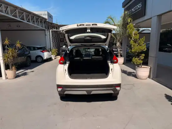 MITSUBISHI-ECLIPSE CROSS-1.5 MIVEC TURBO GASOLINA HPE-S CVT MITSUBISHI-ECLIPSE CROSS-2021