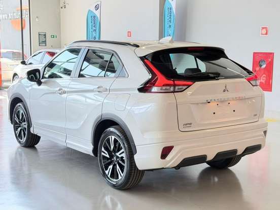 MITSUBISHI-ECLIPSE CROSS-1.5 MIVEC TURBO GASOLINA HPE CVT MITSUBISHI-ECLIPSE CROSS-2026