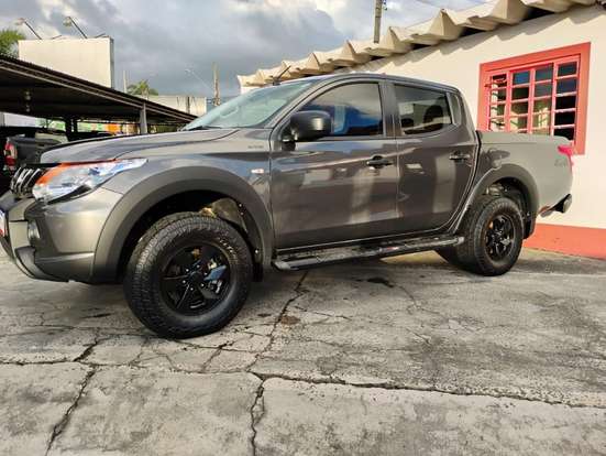 MITSUBISHI-L200 TRITON-2023