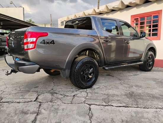 MITSUBISHI-L200 TRITON-2023