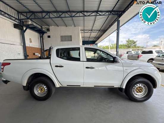 MITSUBISHI-L200 TRITON-2.4 16V TURBO DIESEL SPORT GLS CD 4P 4X4 AUTOMÁTICO MITSUBISHI-L200 TRITON-2022